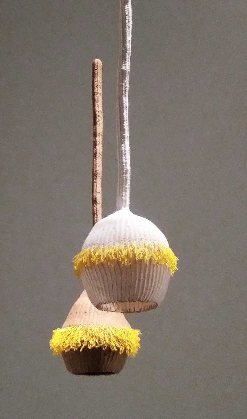 FRUITS 2018 | Installation of 2 suspended works | Materials: Paper thread |Technique: basketry I Size: Total height 100 and 104 cm, diameter 25 and 31 cm